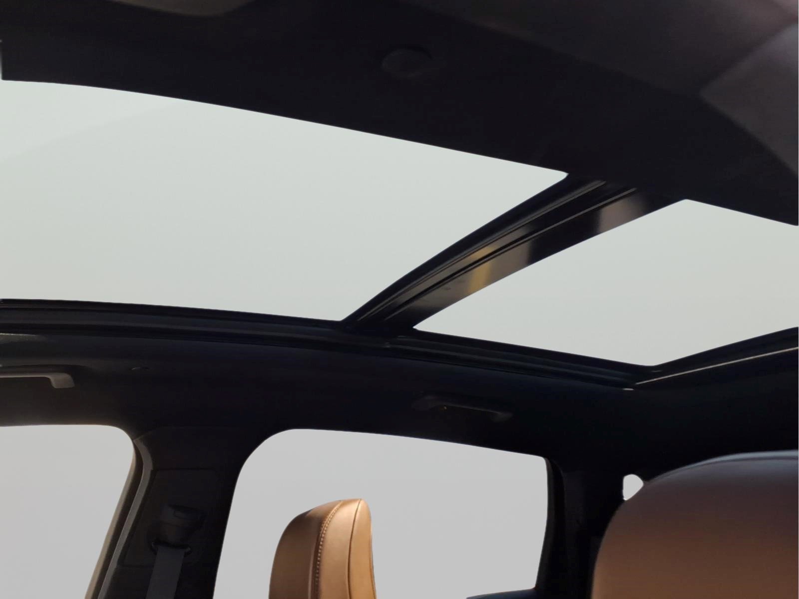 Used 2022 Lincoln Nautilus Reserve AWD/4WD image 17