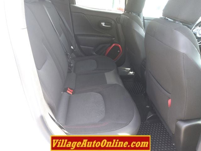 Used 2016 Jeep Renegade Trailhawk AWD/4WD image 35