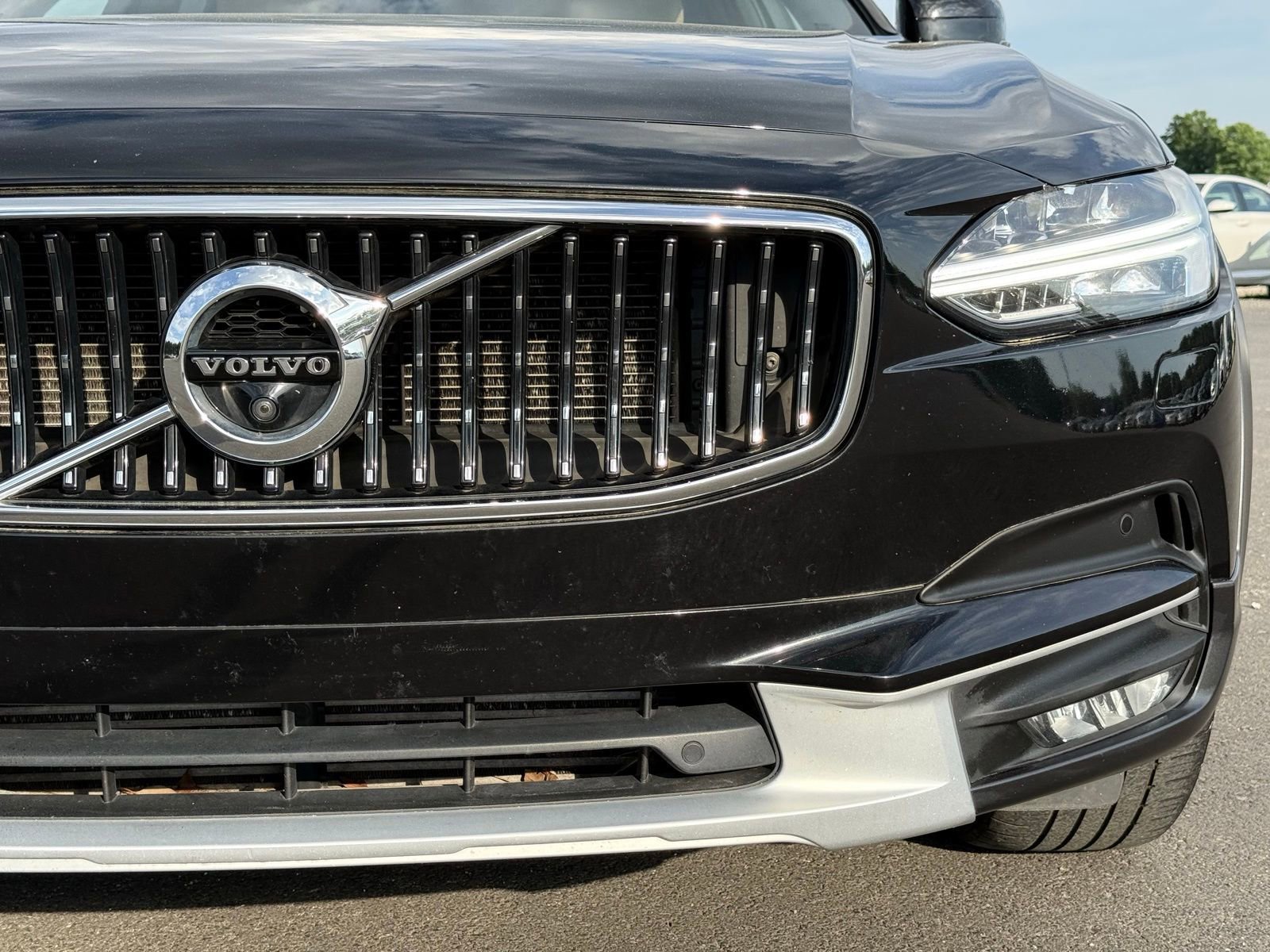 Used 2018 Volvo V90 T5 Cross Country w/ Convenience Package image 7