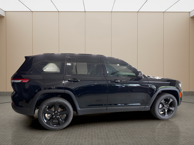 Used 2025 Jeep Grand Cherokee Limited w/ Luxury Tech Group II AWD/4WD image 6