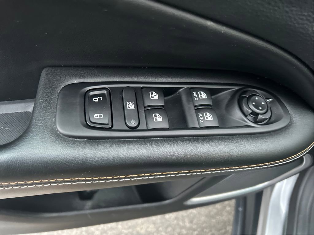 Used 2020 Jeep Compass Latitude w/ Cold Weather Group image 34