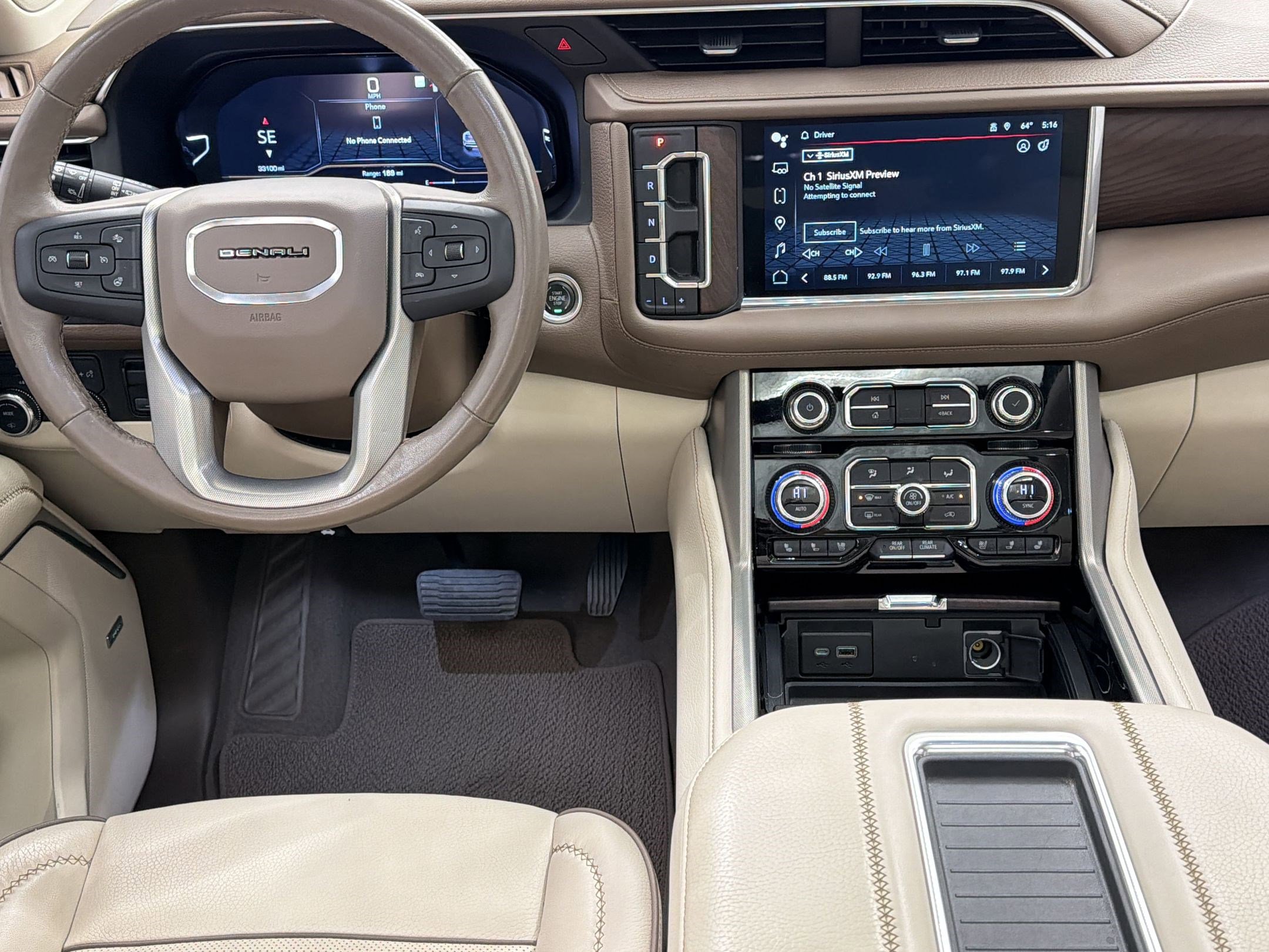 Used 2022 GMC Yukon Denali w/ Denali Premium Package AWD/4WD image 28