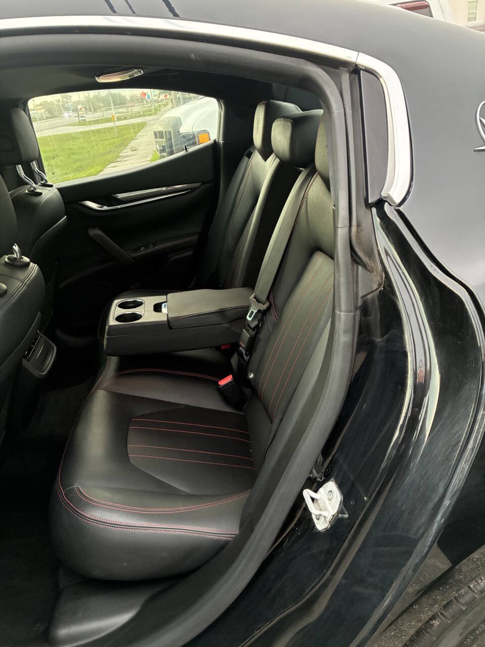 Used 2018 Maserati Ghibli S Q4 AWD/4WD image 8