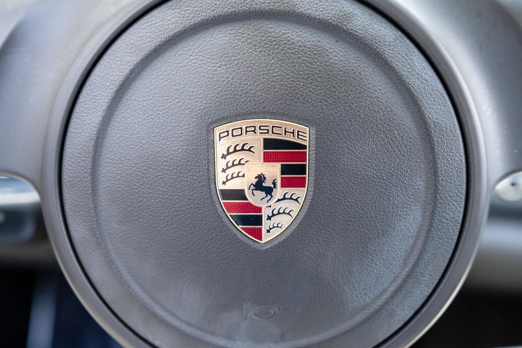 Used 2016 Porsche Panamera RWD image 31