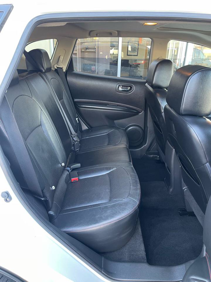 Used 2013 Nissan Rogue SL AWD/4WD image 16