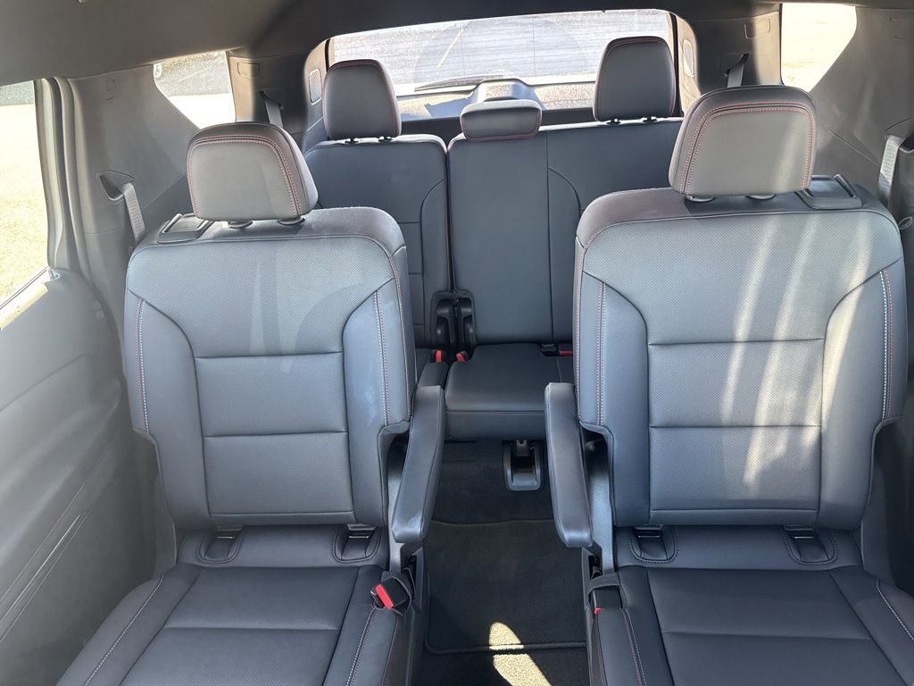 New 2026 Chevrolet Traverse Z71 w/ Driver Confidence Package image 18