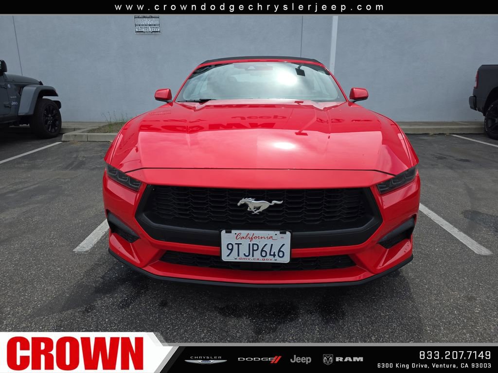 Used 2025 Ford Mustang Convertible image 2