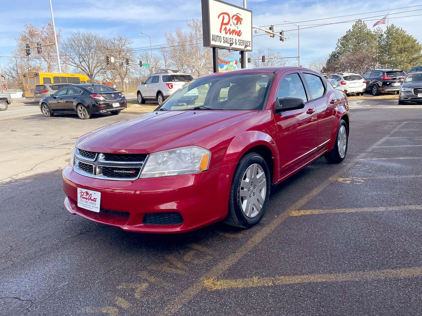 Used 2012 Dodge Avenger SE image 2