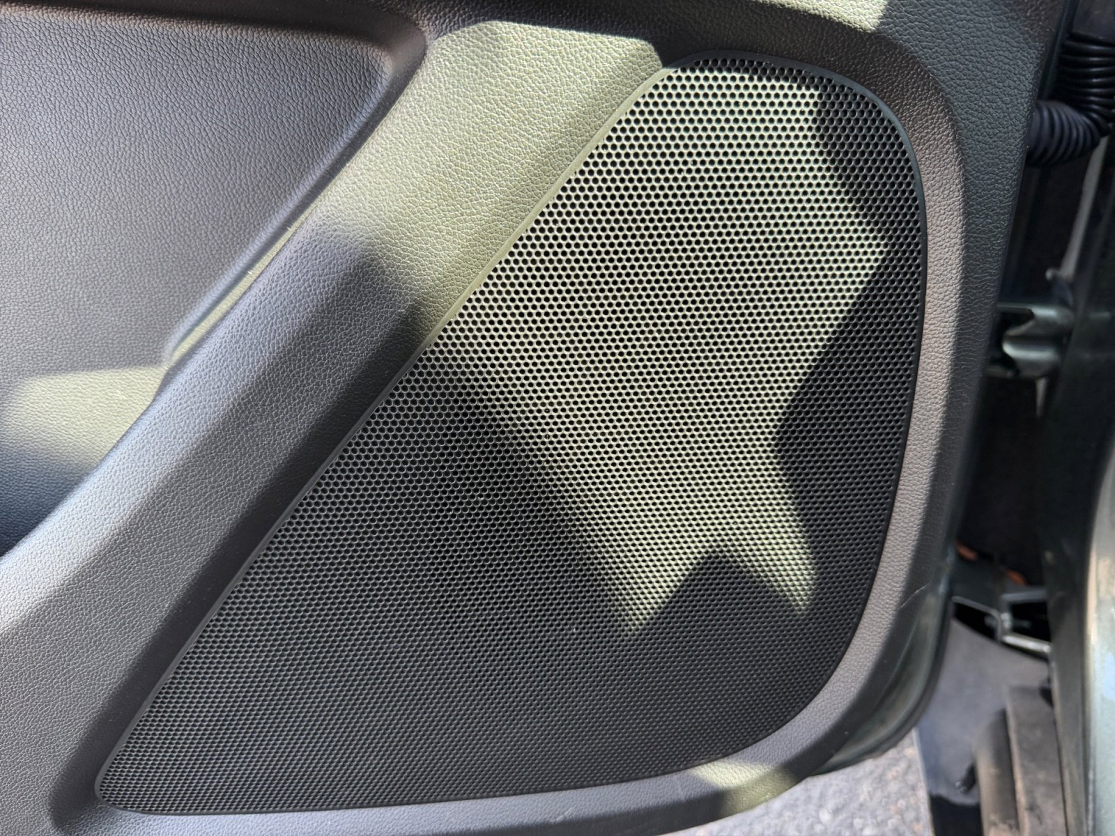 Used 2023 Chevrolet Traverse LT image 27