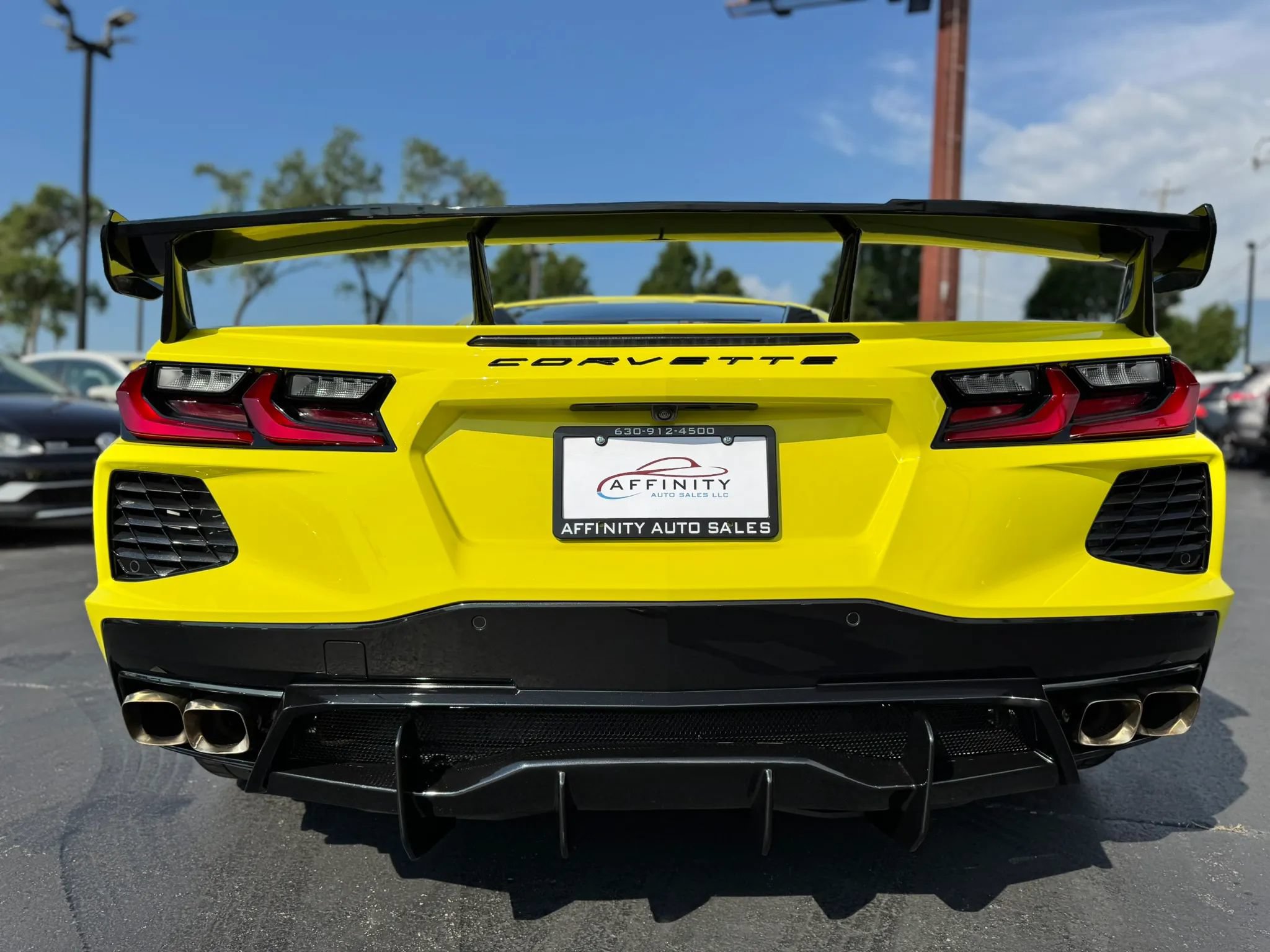 Used 2023 Chevrolet Corvette Stingray Coupe w/ Z51 Performance Package RWD image 5