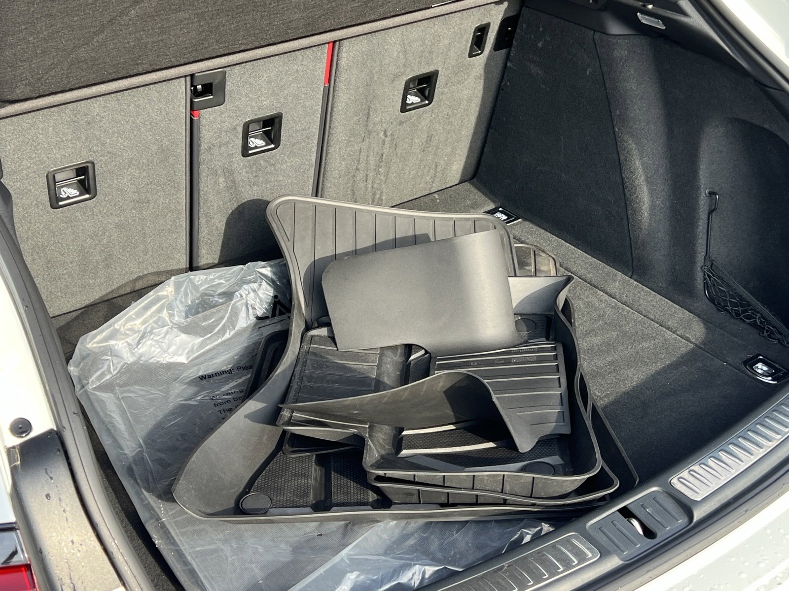 Certified 2024 Porsche Macan image 19