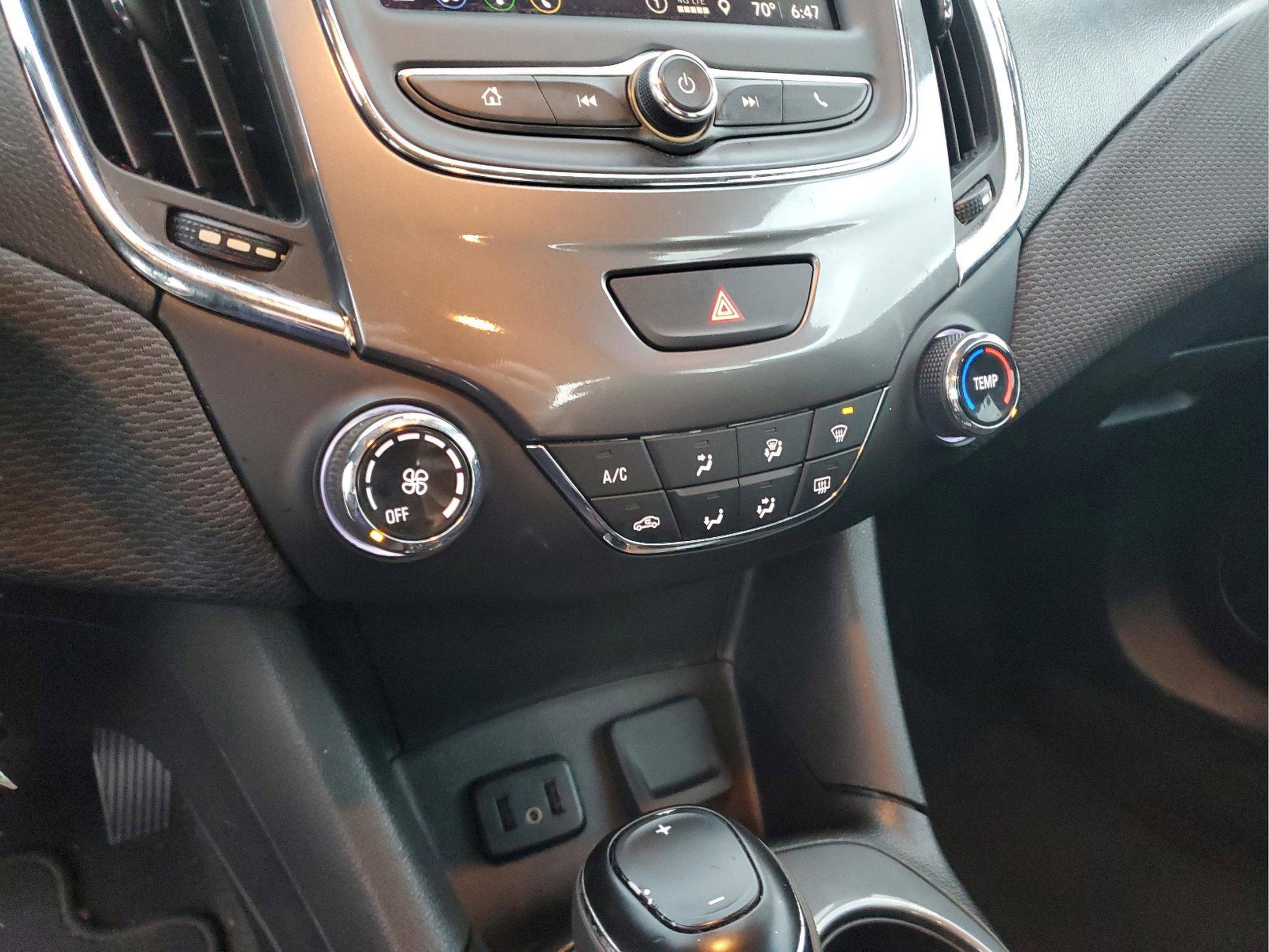 Used 2019 Chevrolet Cruze LS w/ LS Convenience Package image 17