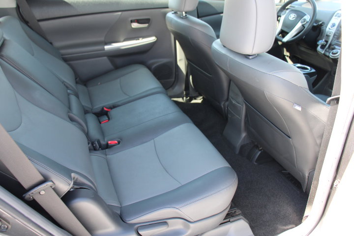 Used 2012 Toyota Prius V Five image 17
