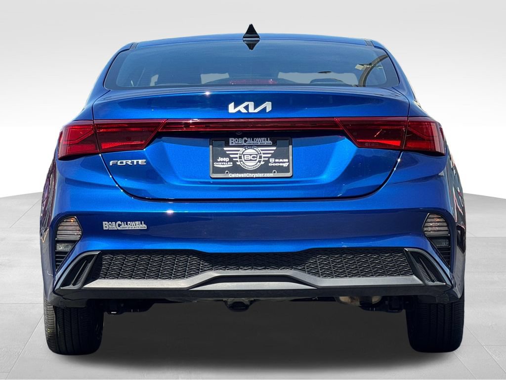 Used 2024 Kia Forte LXS w/ LXS Technology Package FWD image 6