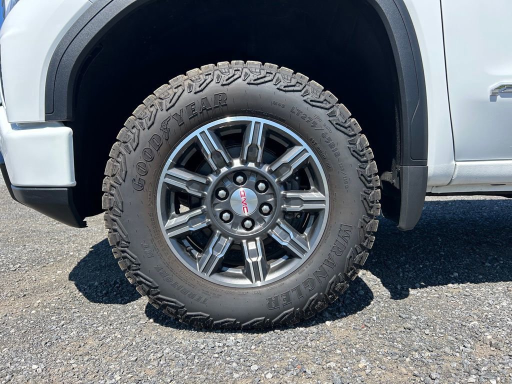 Used 2024 GMC Sierra 1500 AT4 w/ AT4 Preferred Package image 13