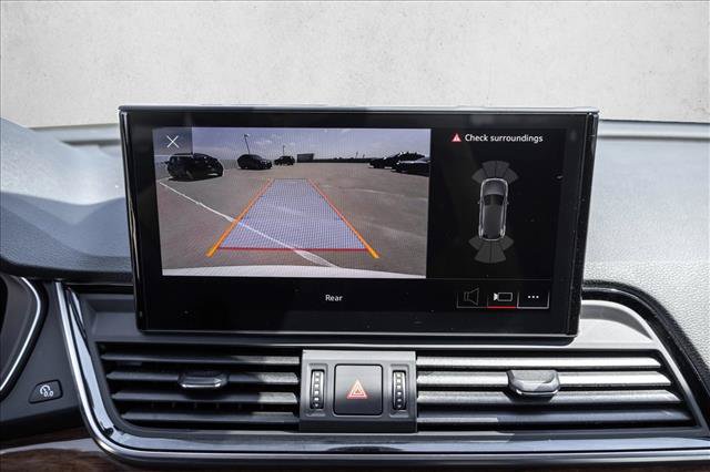 Used 2023 Audi Q5 e Premium w/ Convenience Package AWD/4WD image 17