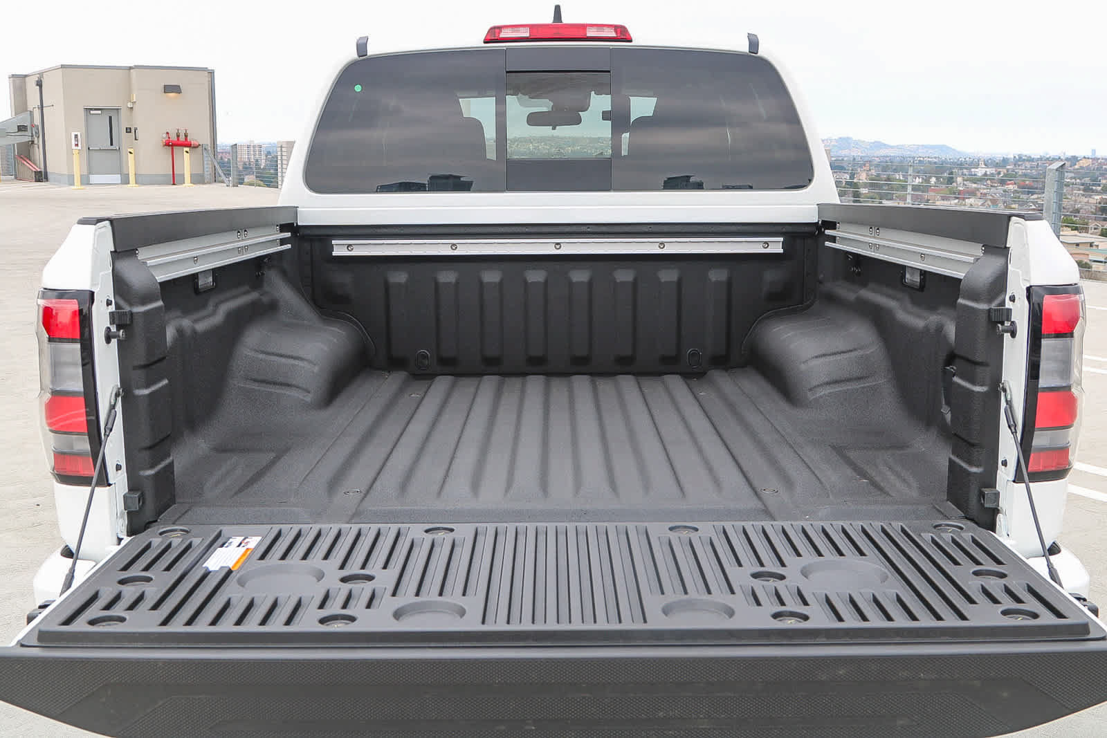 New 2025 Nissan Frontier SV w/ SV Convenience Package RWD image 12