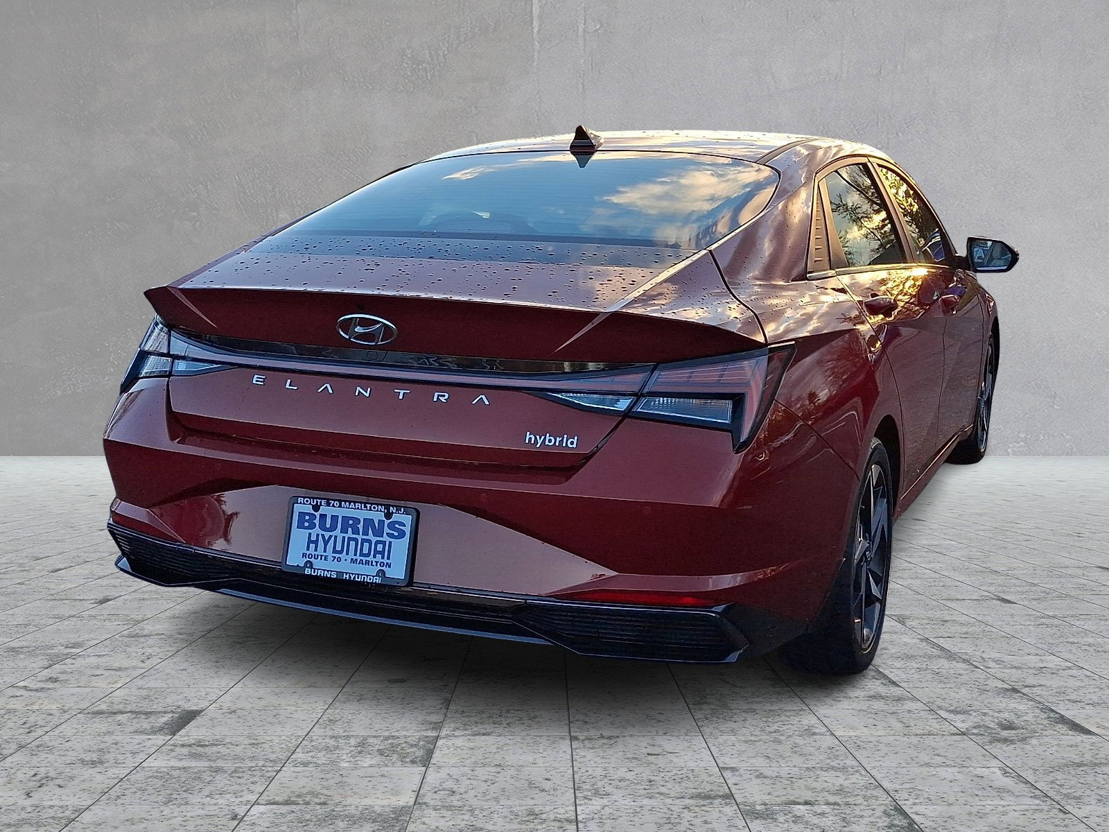 Used 2022 Hyundai Elantra Limited w/ Cargo Package image 11