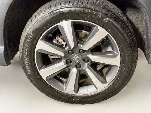 Used 2025 Honda Pilot Elite image 38