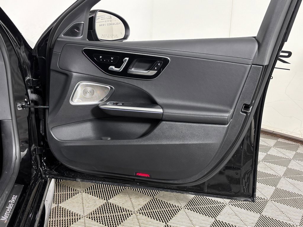 Certified 2023 Mercedes-Benz C 300 4MATIC Sedan image 29
