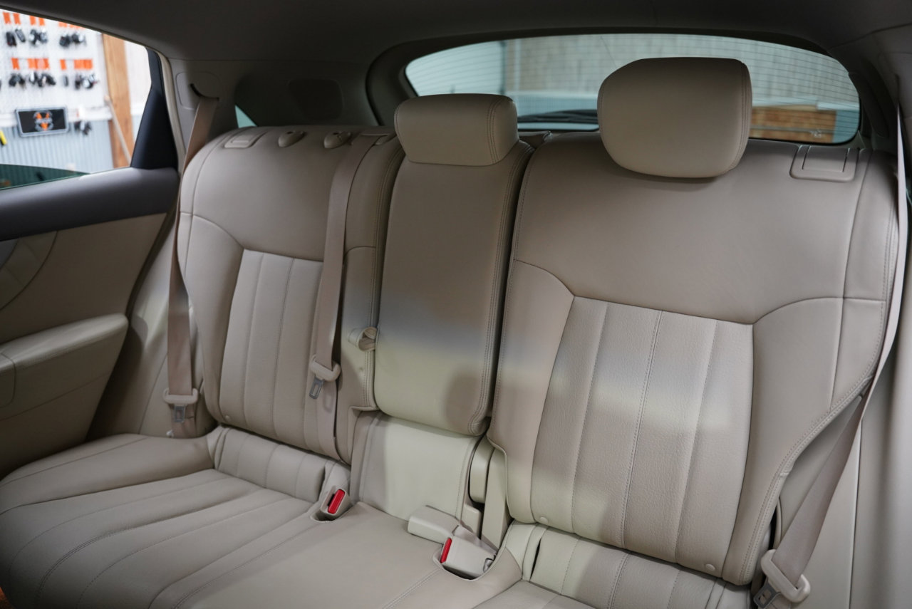 Used 2016 INFINITI QX70 AWD w/ Premium Package image 33