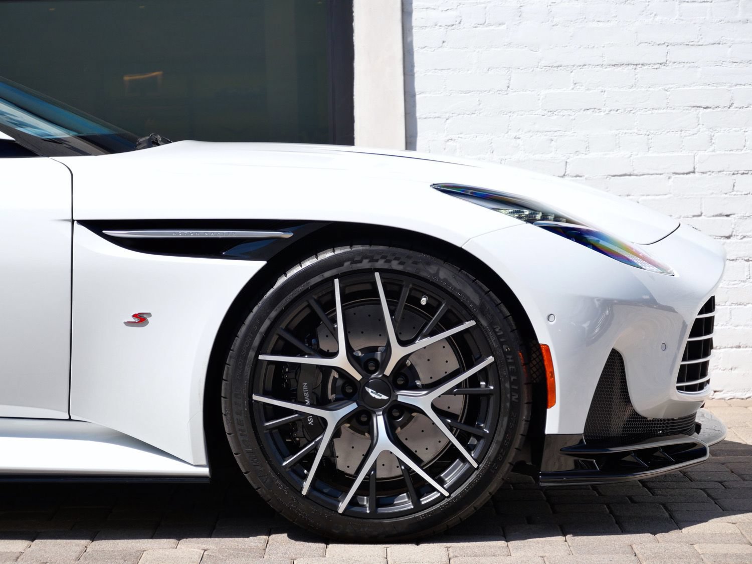 New 2026 Aston Martin DB12 Convertible RWD image 4