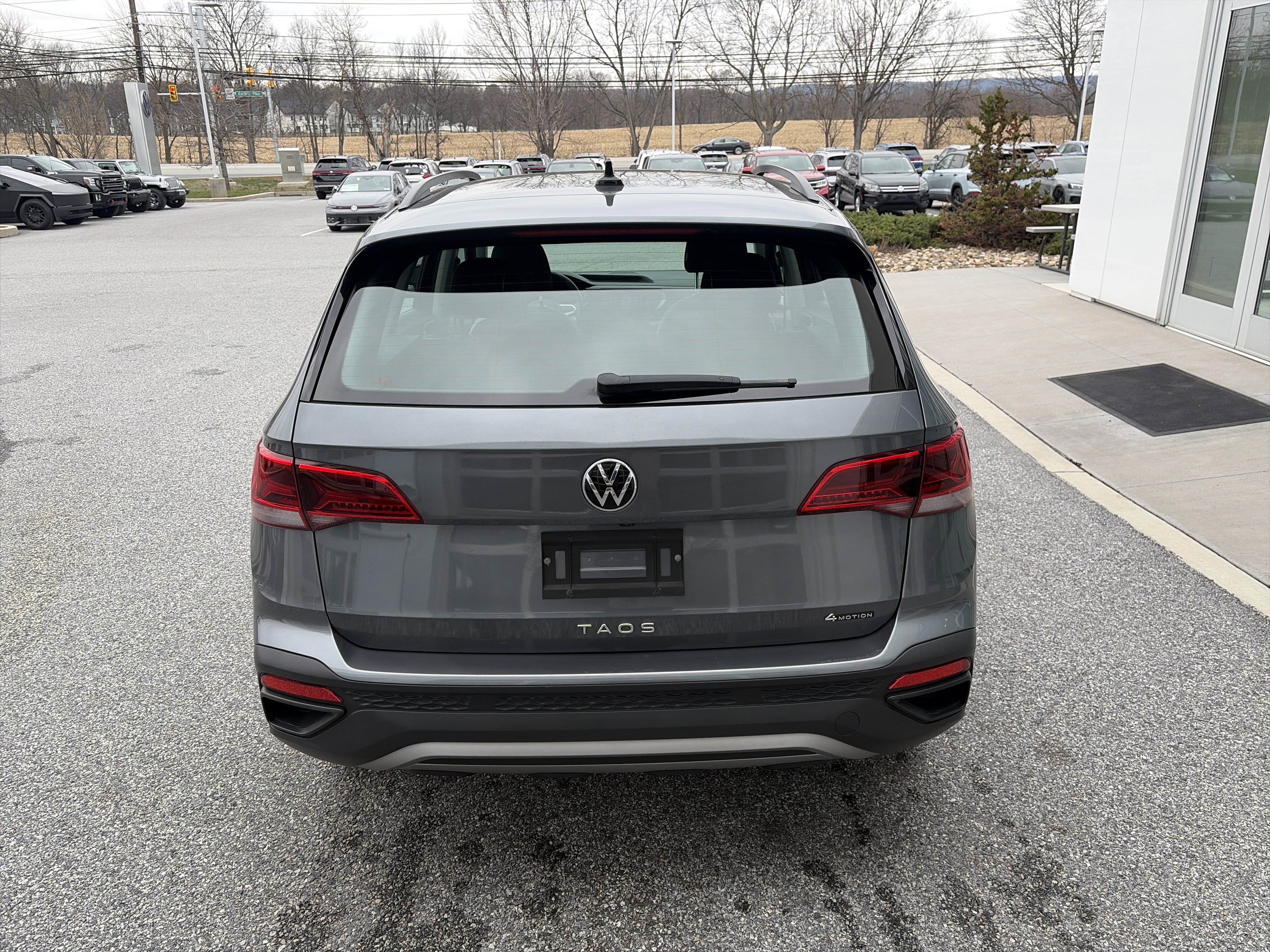 Used 2022 Volkswagen Taos S image 5