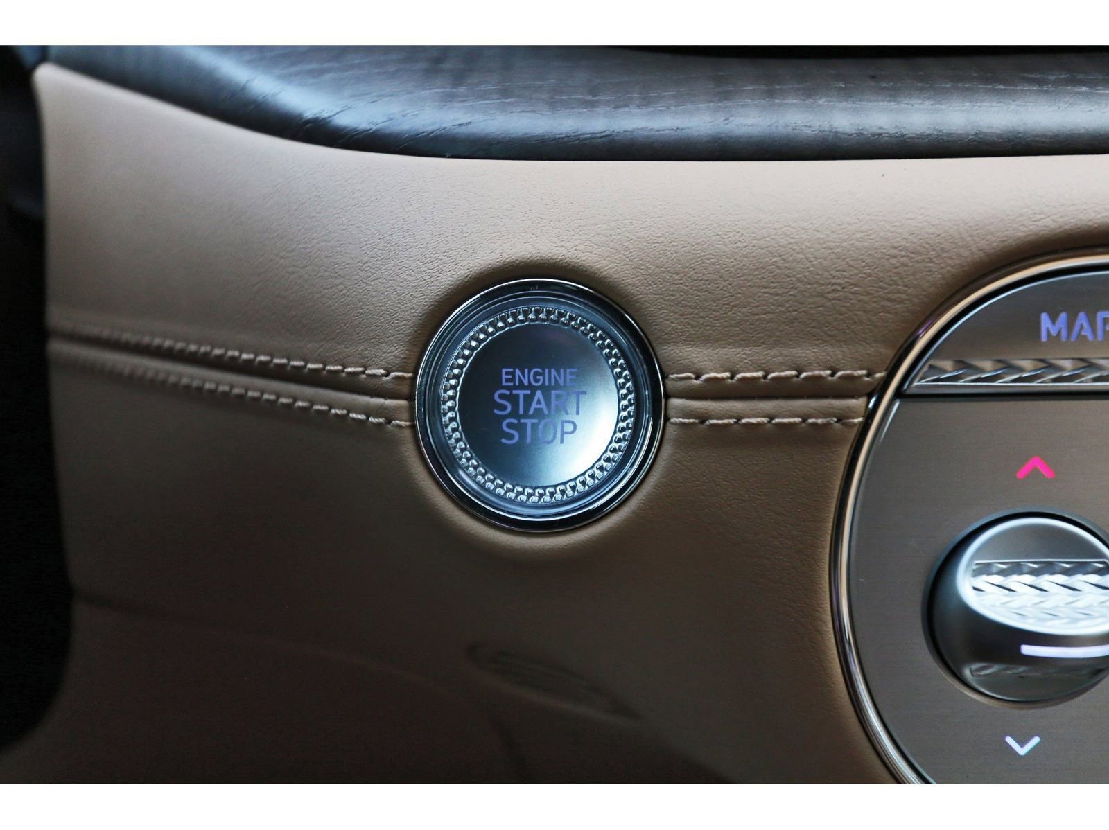 Used 2025 Genesis G90 3.5T image 29