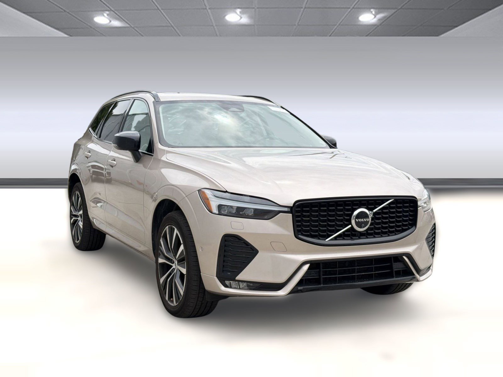 Used 2024 Volvo XC60 B5 Plus w/ Protection Package Premier AWD/4WD image 7