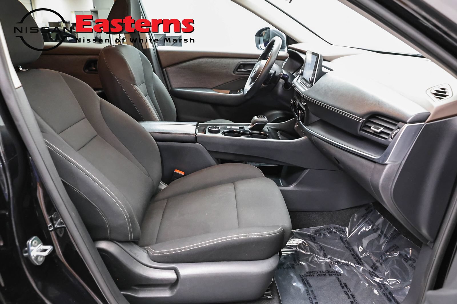 Used 2023 Nissan Rogue S AWD/4WD image 24