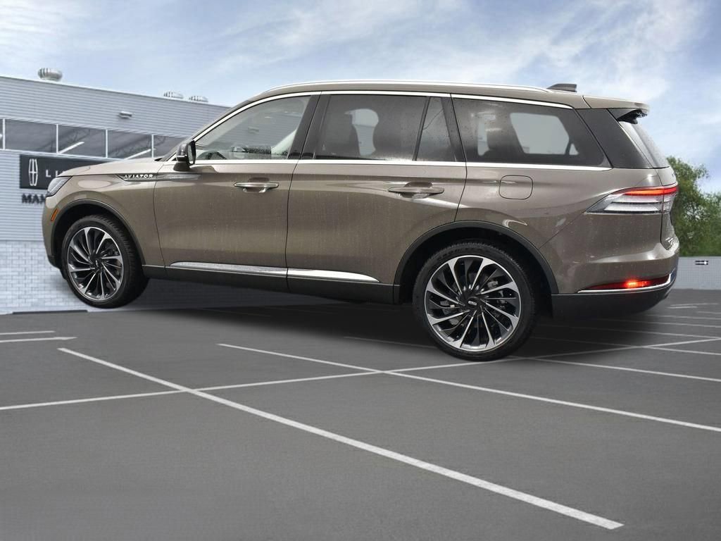 New 2025 Lincoln Aviator Reserve w/ Equipment Group 201A image 2