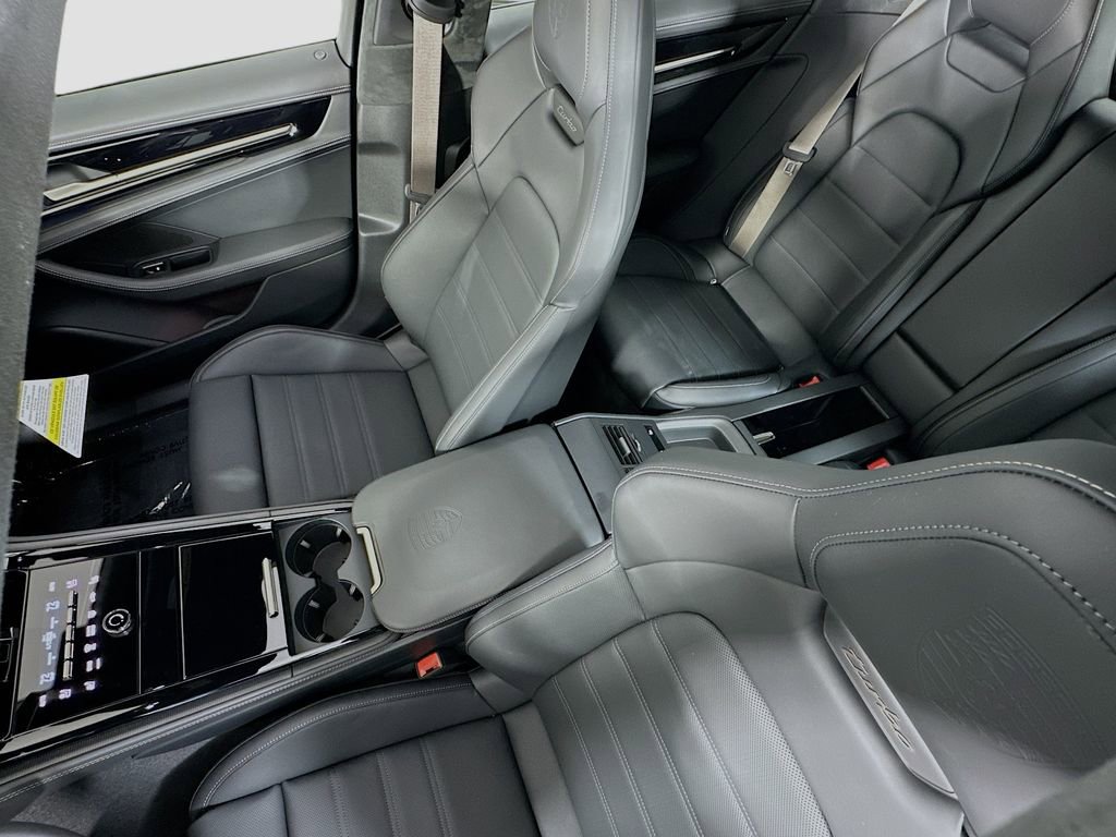 New 2026 Porsche Panamera Turbo image 14