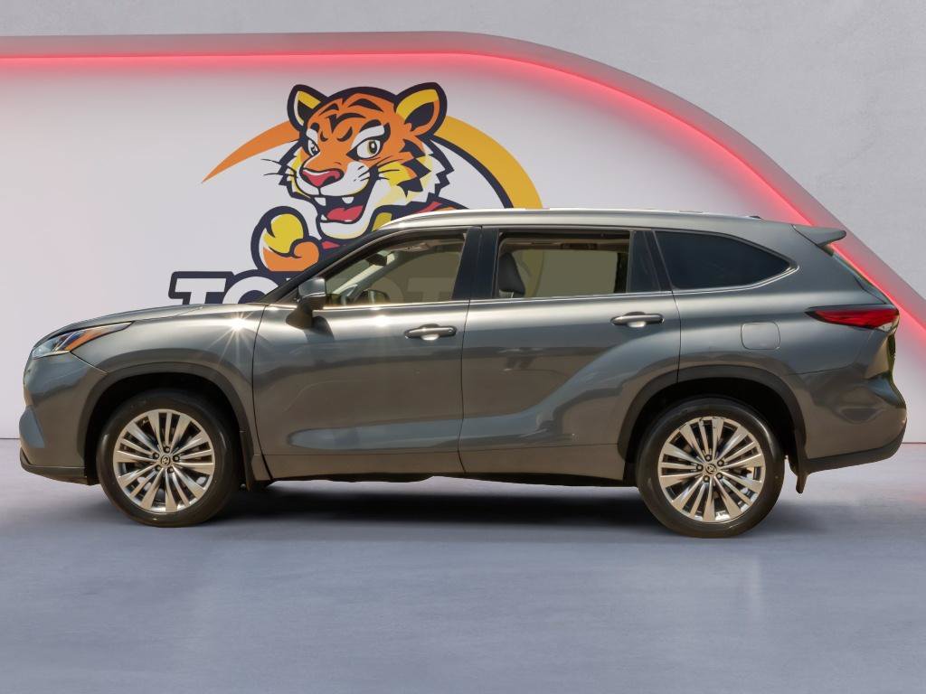 Used 2023 Toyota Highlander Platinum AWD/4WD image 9