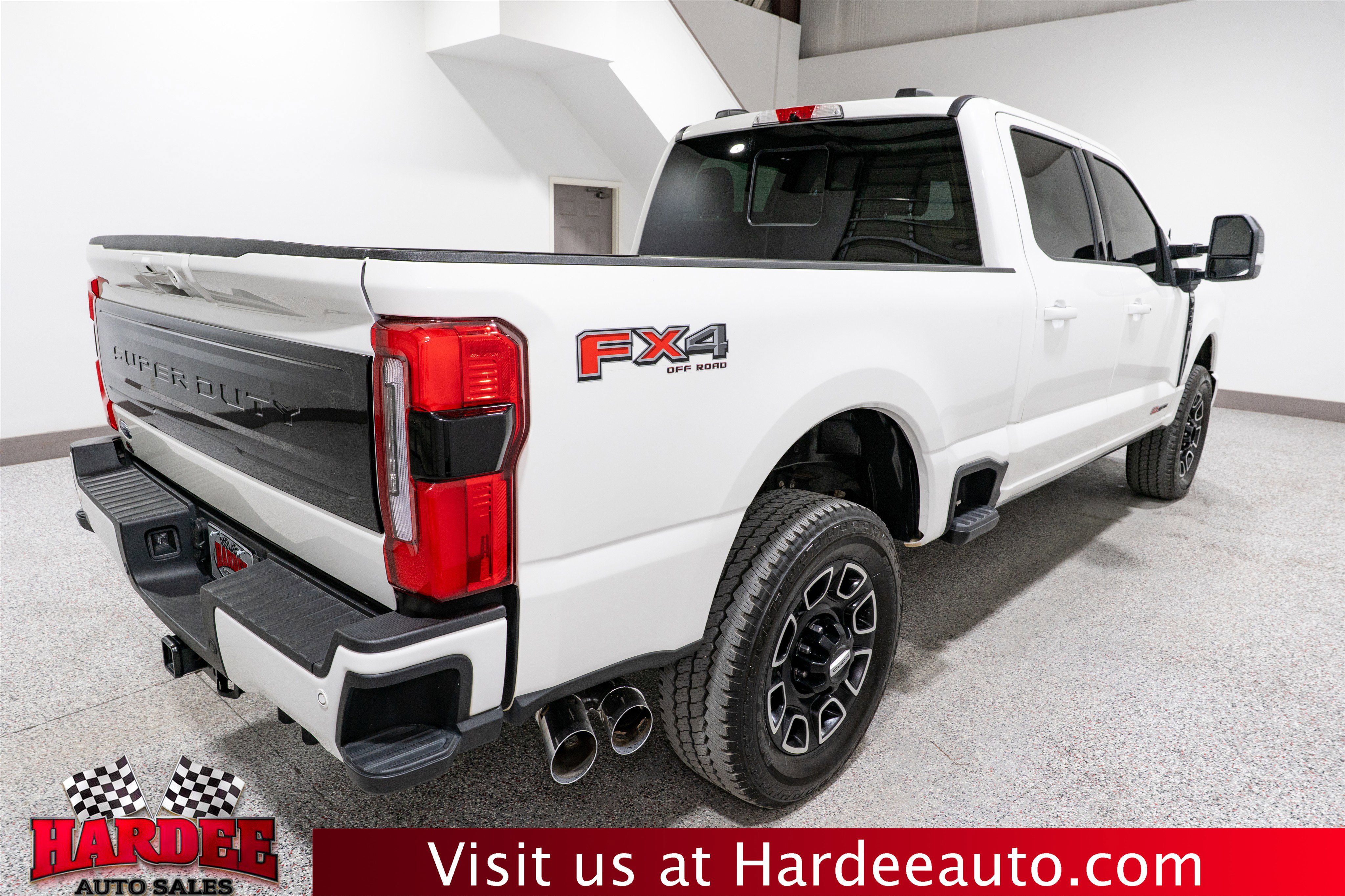Used 2025 Ford F250 Platinum AWD/4WD image 5