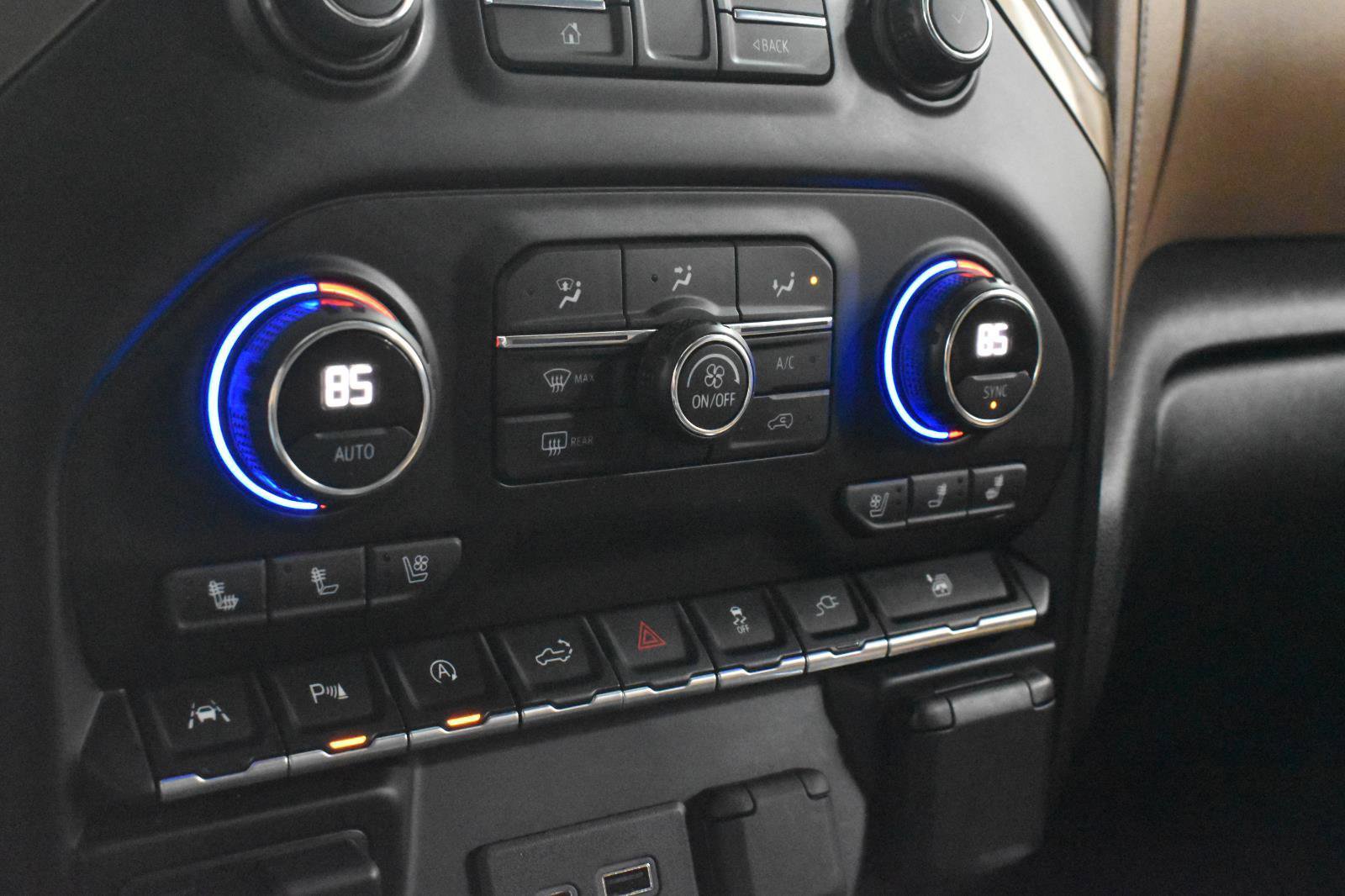 Used 2020 Chevrolet Silverado 1500 High Country image 22