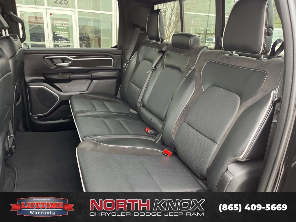 Used 2025 RAM 1500 Laramie w/ Sport Appearance Package AWD/4WD image 17