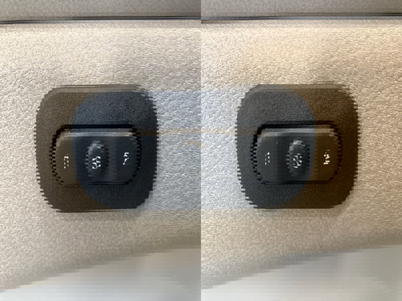 Used 2017 Jeep Grand Cherokee Limited AWD/4WD image 13