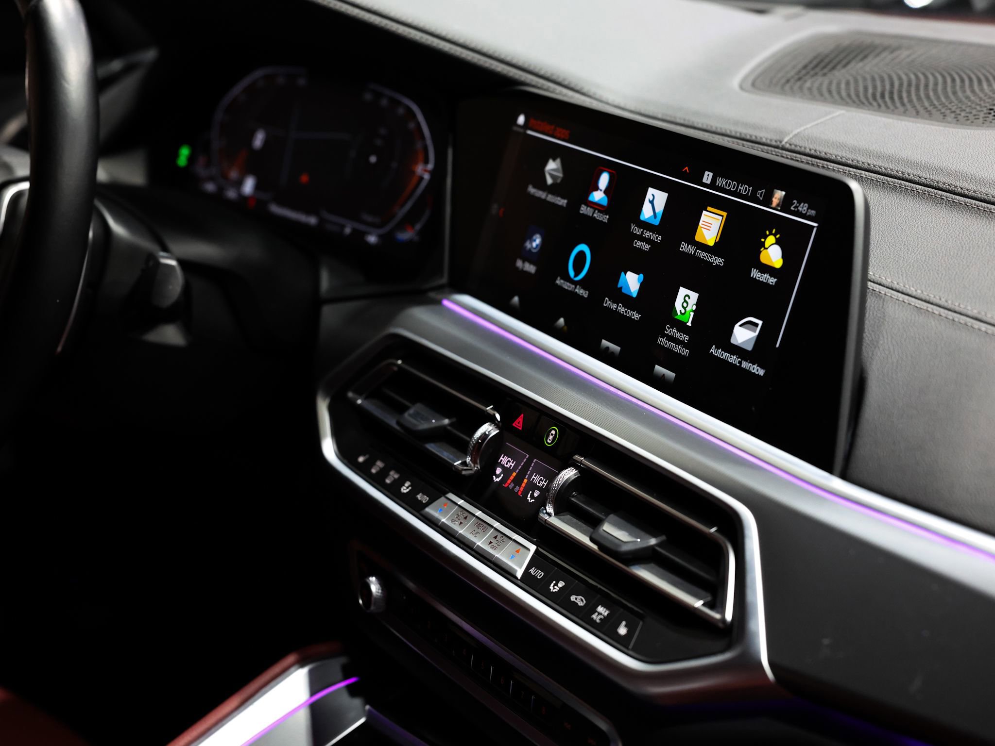 Used 2022 BMW X6 xDrive40i w/ Executive Package image 36