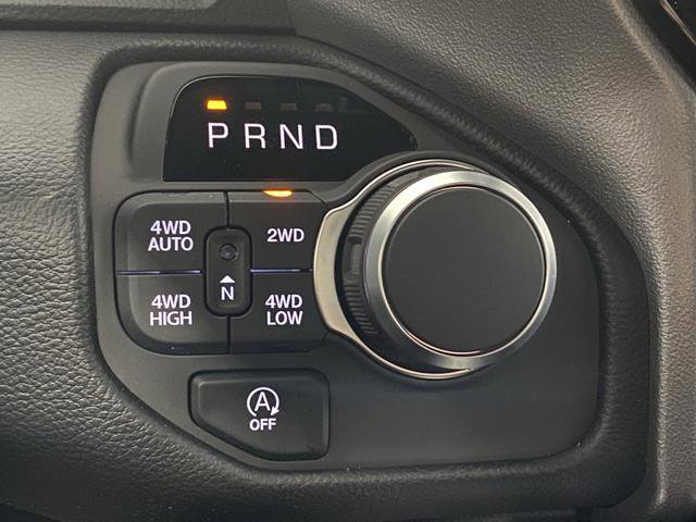 New 2026 RAM 1500 4x4 Crew Cab image 21