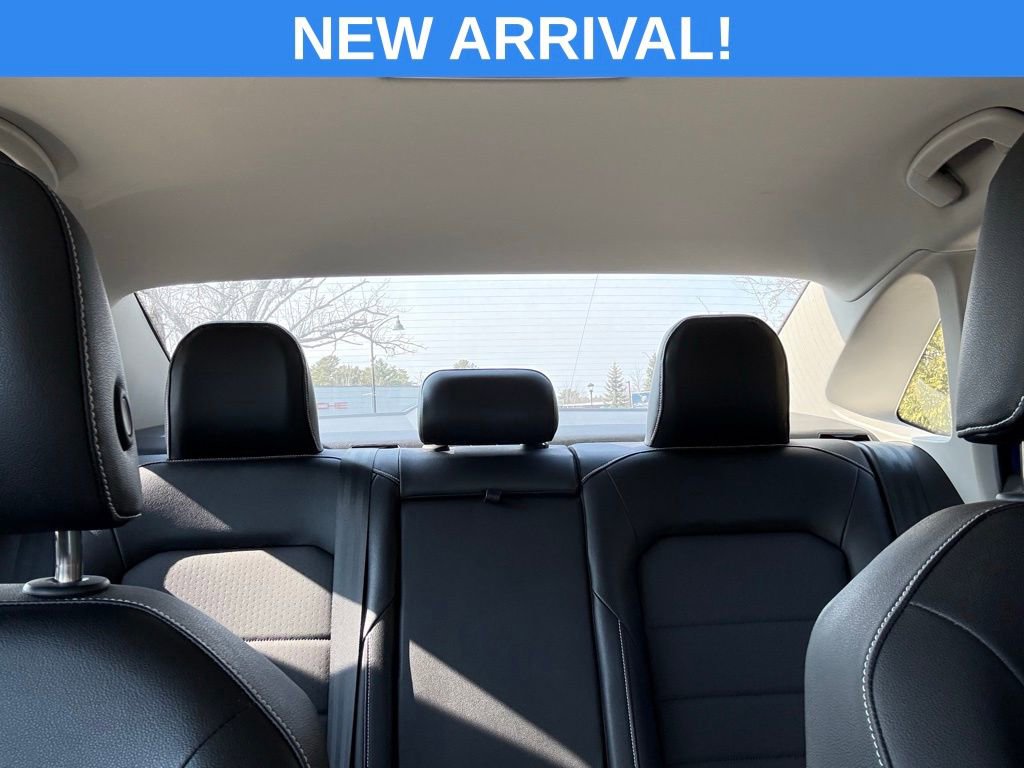 Used 2024 Volkswagen Jetta SE image 38