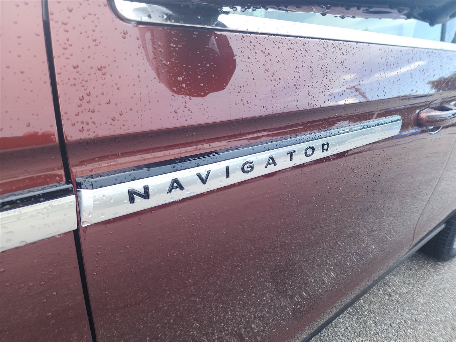 New 2027 Lincoln Navigator Reserve AWD/4WD image 10
