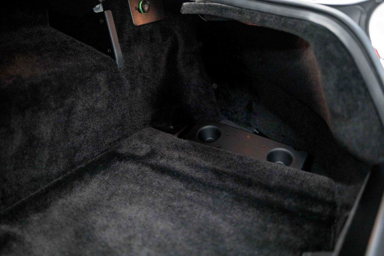 Used 2016 Aston Martin Vanquish Coupe image 71