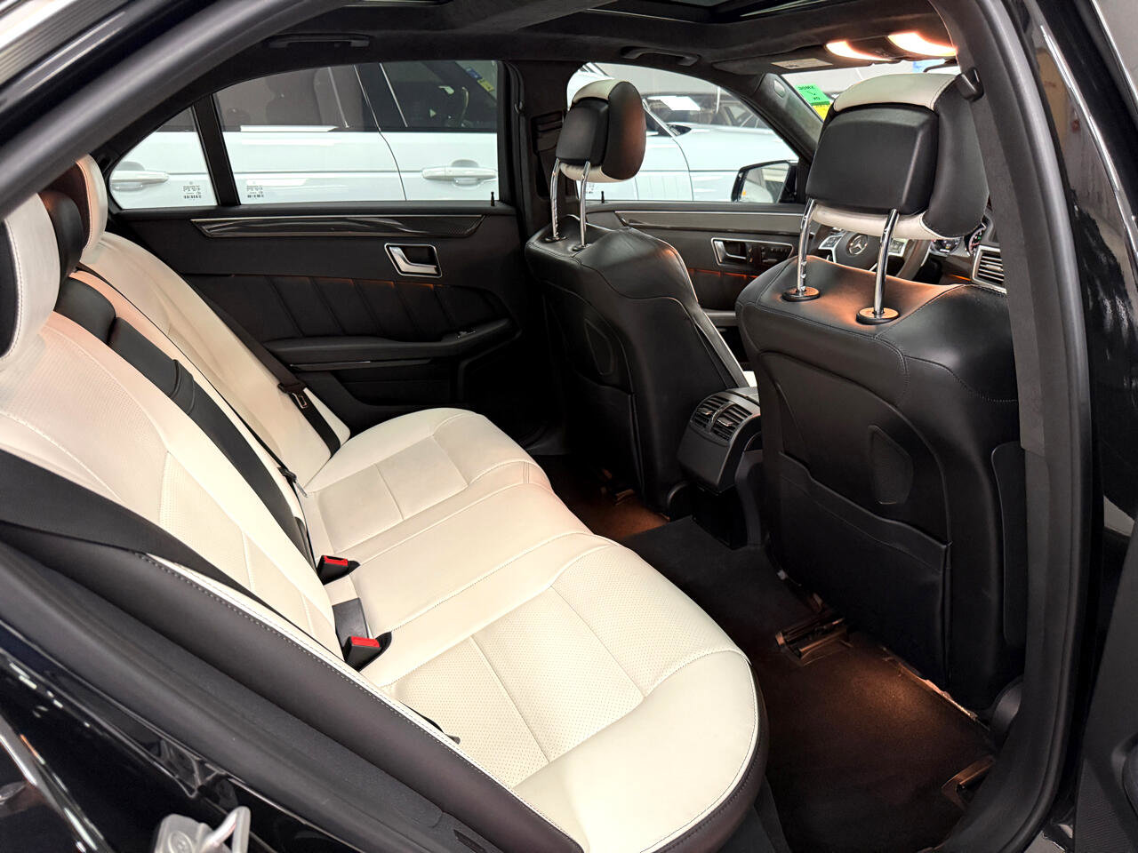 Used 2013 Mercedes-Benz E 63 AMG Sedan w/ AMG Performance Pkg image 25