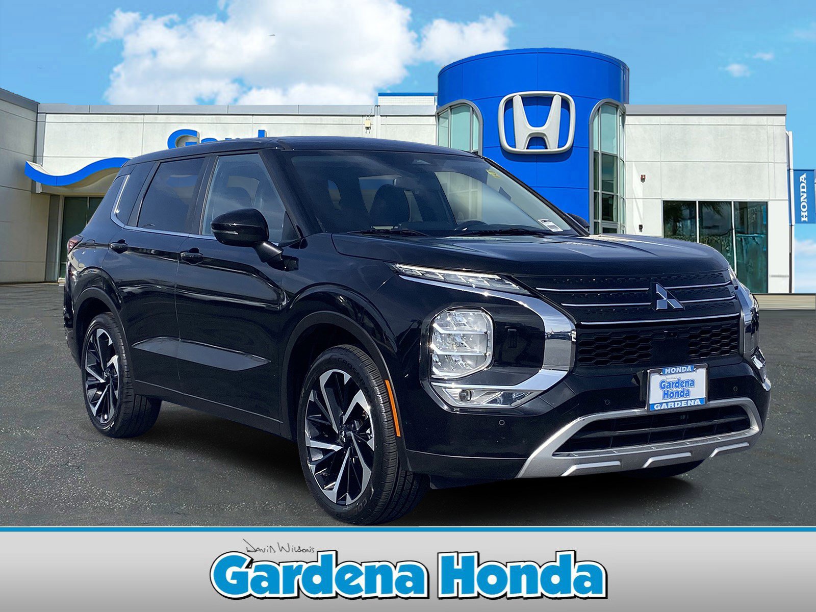 Used 2024 Mitsubishi Outlander SE video 1