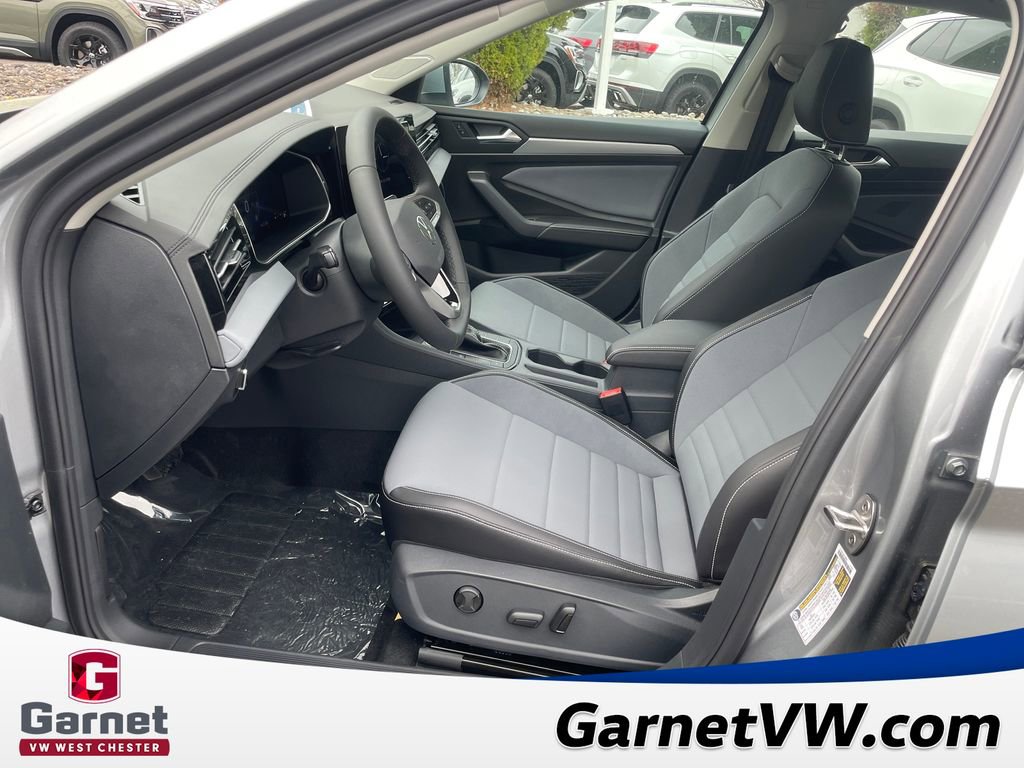 New 2026 Volkswagen Jetta SE image 9