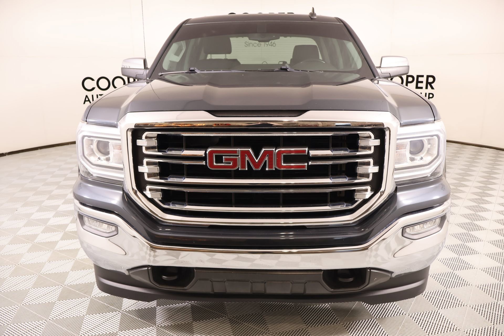 Used 2017 GMC Sierra 1500 SLT w/ SLT Premium Package AWD/4WD image 9