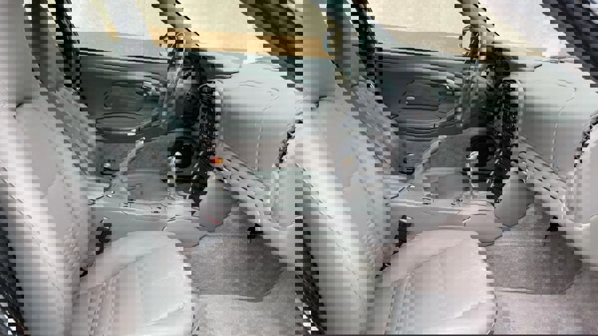 Used 2003 Porsche 911 GT3 RS image 34