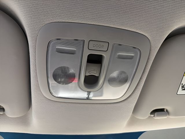 Used 2010 Kia Soul ! FWD image 23