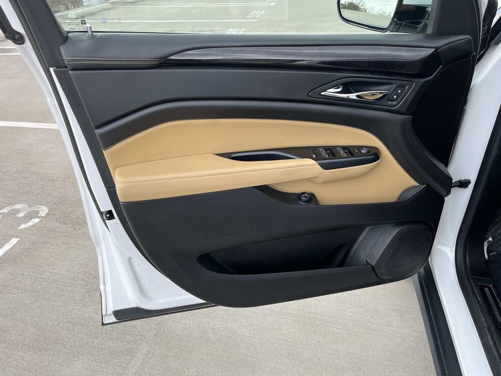 Used 2016 Cadillac SRX Luxury w/ Driver Awareness Package image 24