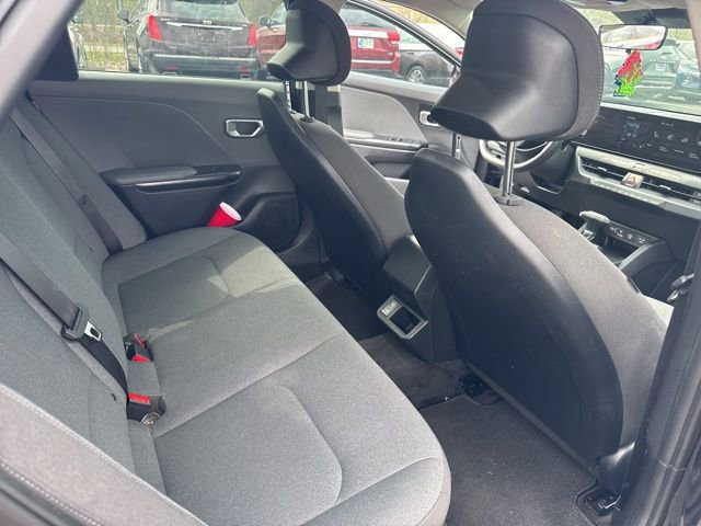 Used 2025 Kia K4 LX image 10